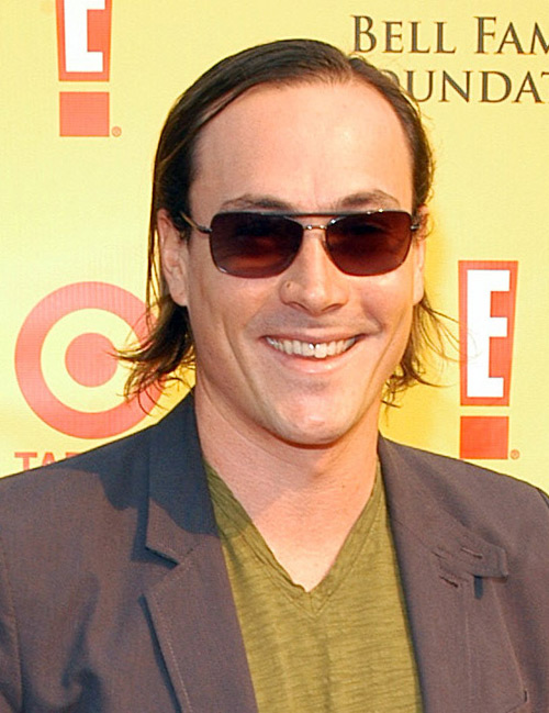 What happened to Chris Klein’s hair? – PopBytes