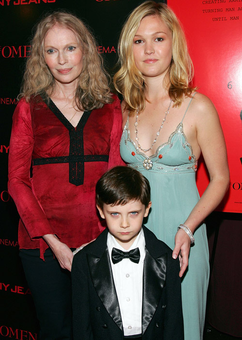the omen was cast perfectly! PopBytes